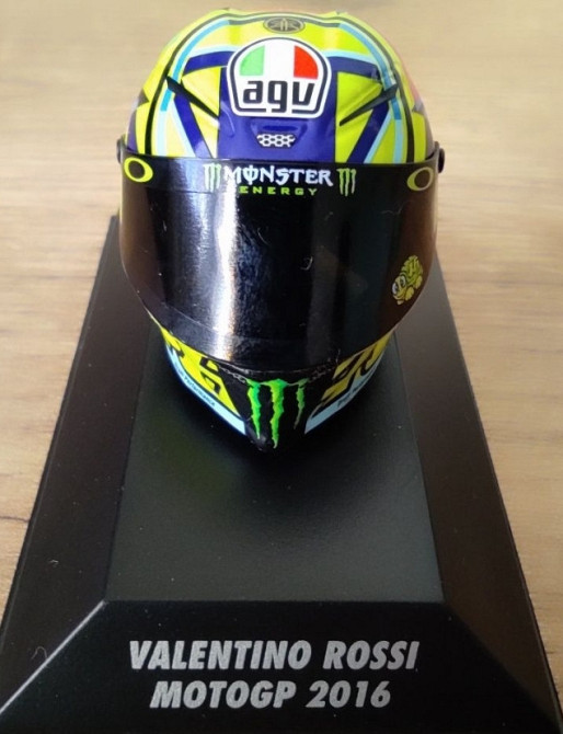 Колекційний макет 1/8 шолому Valentino Rossi™ Харків - фото 8