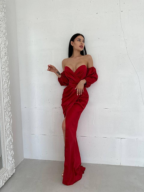 Женское роскошное вечернее платье со шлейфом и съемными рукавами из королевского атласа Красный, S Одесса - изображение 2