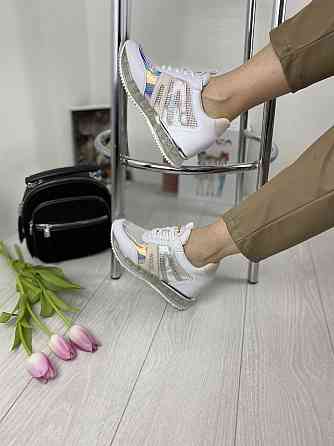 Lonza Кросівки жіночі LONZA F99632/1 білі (весна-літо, шкіра натуральна) (5180) лише 41р. Коломыя