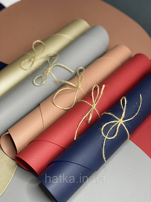 Салфетка под тарелку подтарельник PU кожа 37 см форма лепестка красная Киев - изображение 5