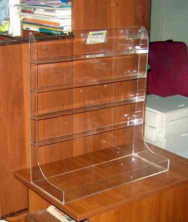 Стенд для лаков EKOSTAR 4-х яр. с полкой под бутылочки 500х206х533 мм Киев