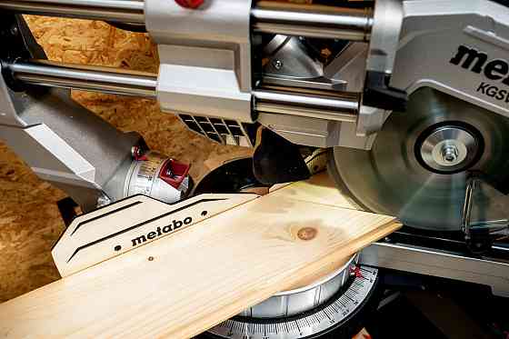 Торцовочная пила Metabo KGSV 216 MC (615216000) Коломыя