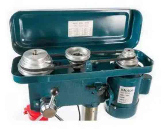 Вертикально-свердлильний верстат SR-2087 з тисками, 3570 Вт, 12 швидкостей, хід патрона 80 мм, патрон 16 мм Одеса