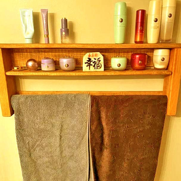 Полка для ванной 