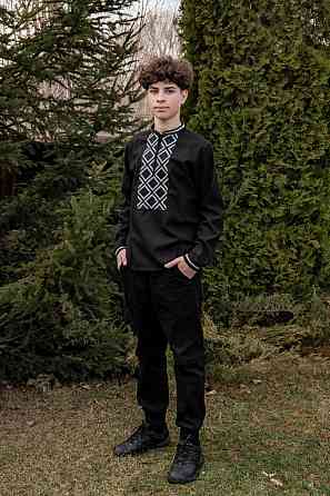 Вишиванка для хлопчиків, лляна, чорна, топ Київ