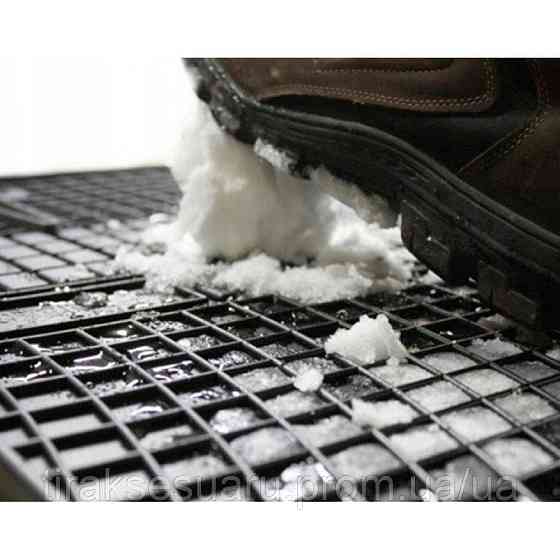 Килимки гумові в салон DAF LF 45  Килимки гумові ДАФ ЛФ 45 Луцьк