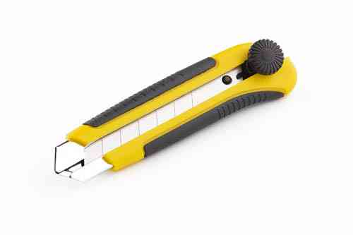 Ніж висувний 25 мм прогумований, гвинтовий замок СІЛА Рівне