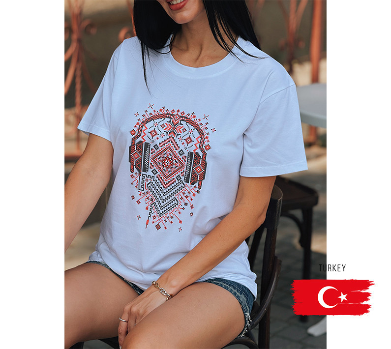 Женская футболка из хлопка 