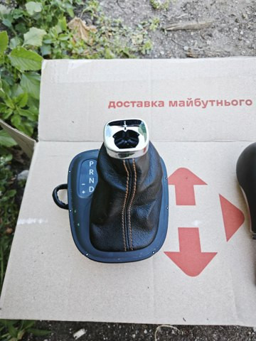 6MZ68LT5AB Накладка шифтера Jeep Compass 17-21 Коломыя - изображение 1