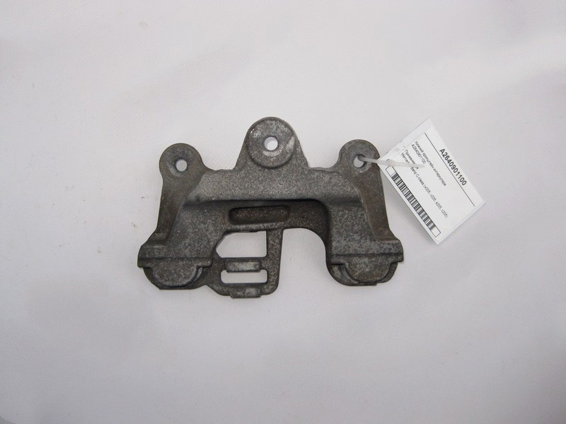 Mercedes-Benz  A2640901100 Нижній кронштейн інтеркулера C-Class W205 Одеса - фото 1