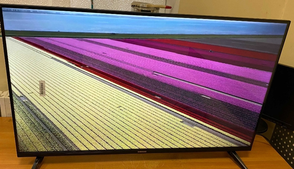 NEW 2025 телевизор Samsung 4К Smart TV 42' 2/16GB IPS голосовой пульт Киев - изображение 3