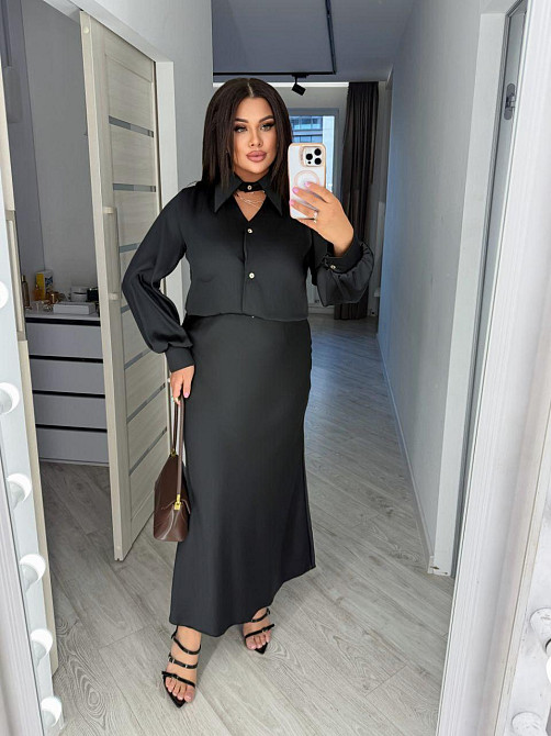 Женская стильная блуза свободного кроя с вшитым воротником-чокером на пуговицах итальянский шелк Черный, 42/46 Одесса - изображение 3