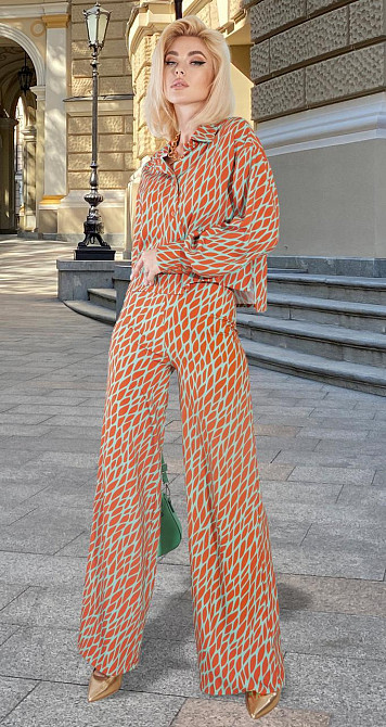 Брючный костюм с рубашкой (44) Киев - изображение 5