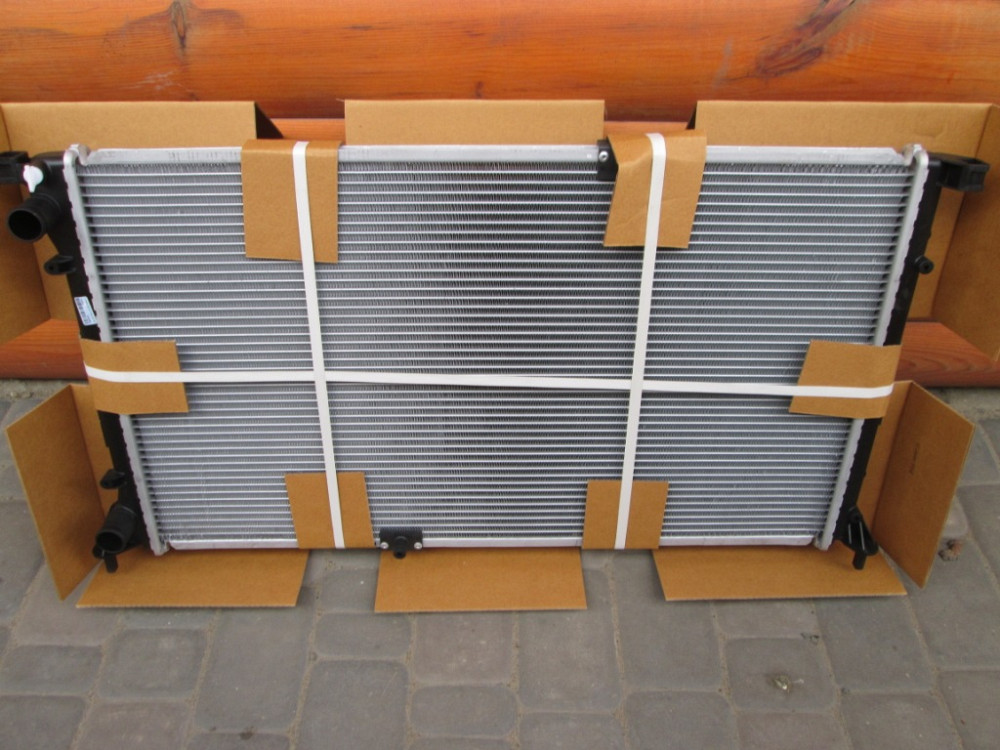 Радіатор охолодження двигуна Opel Vivaro 2.5 dCi 2000-2006 Ковель - фото 2