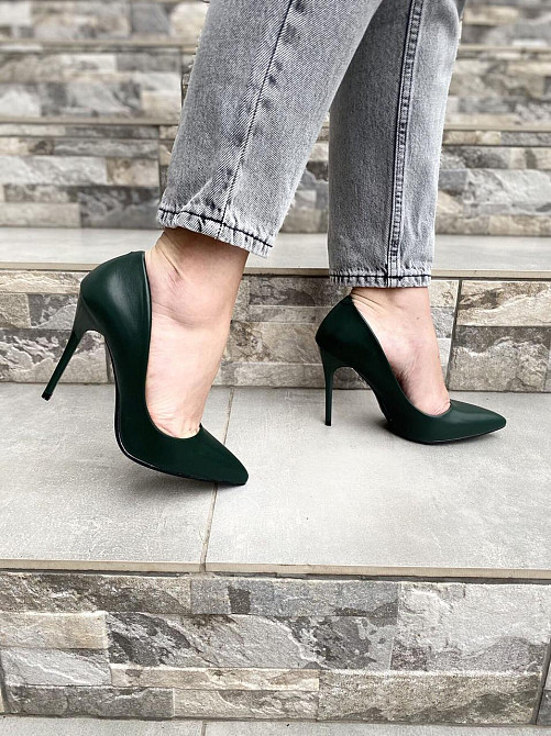 Туфлі жіночі SMALL SWAN темно-зелені еко-шкіра висота каблука 10см розміри 39р.-25см 40р.-26см Коломыя - изображение 5