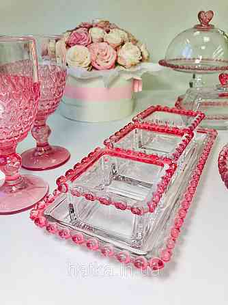 Набір піал з підносом «Рожеве Серце» піднос 2,5*12,5*30 +3 пили 125 мл прозр. з розов. обідком у вигляді серця Київ