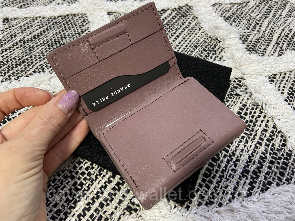 Жіночий маленький гаманець пудрового кольору на магніті з італійської шкіри Grande Pelle 503665 Київ - фото 2
