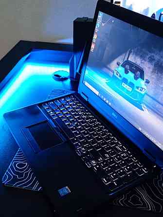 Ноутбук Dell core i5 SSD. Киев