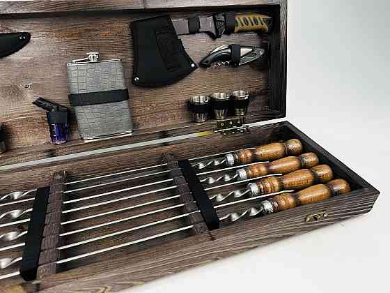 Подарунковий набір шампурів в дерев'яному кейсі для пікніка МИСЛИВЕЦЬ ручної роботи (шампура і аксесуари) HAPPY DAYS Тернопіль