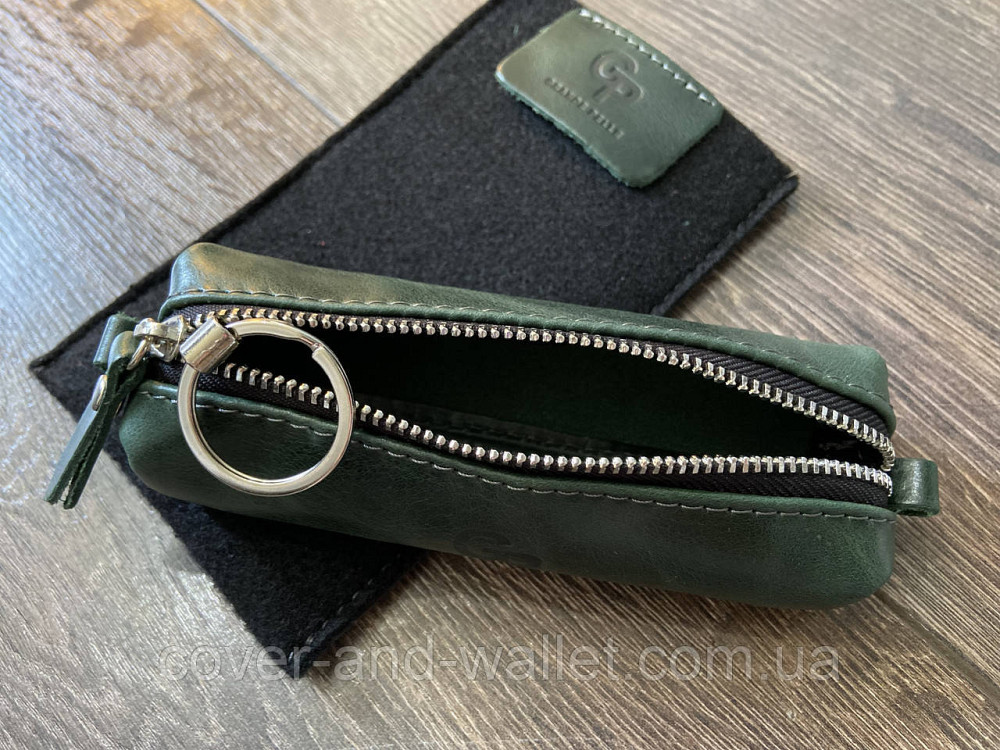 Стильная ключница из гладкой кожи зеленого цвета на молнии Grande Pelle Киев - изображение 3