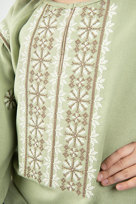 Вишиванка для дівчаток лляна з довгим рукавом, оливкова  Юрма- Одяг Київ - фото 3