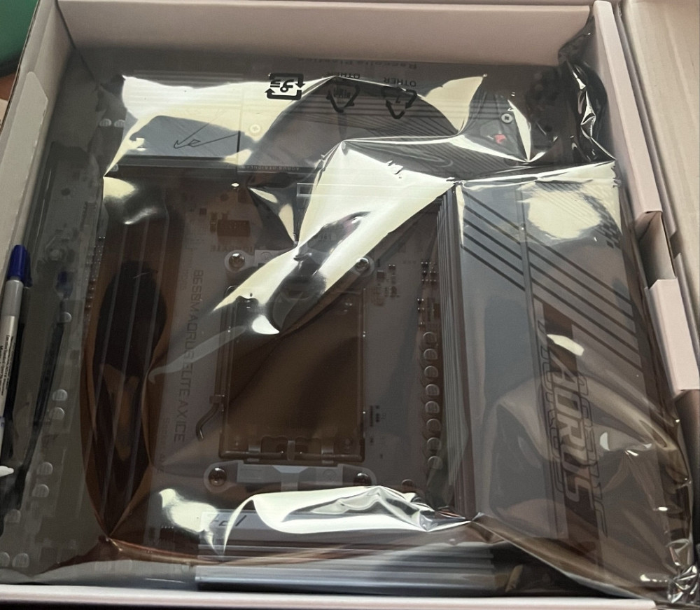 Ексклюзив! Материнська плата Gigabyte B650M AORUS ELITE AX ICE Київ - фото 3