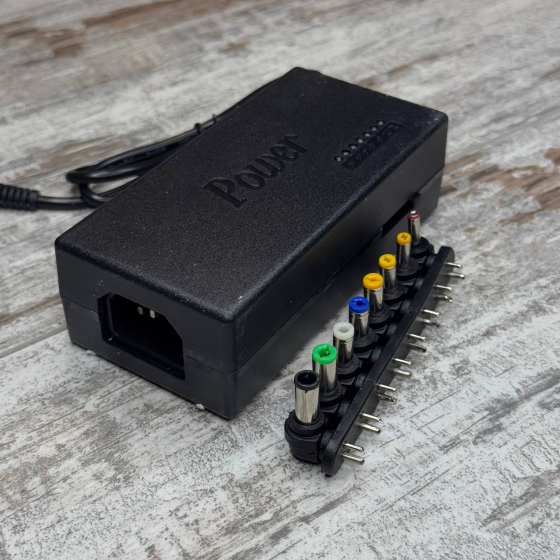 Универсальный блок питания 96 Вт, 12–24 В, до 4.5А, регулируемый адаптер с 8 сменными штекерами Киев