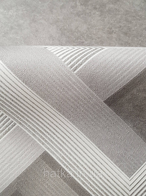 Обои виниловые на флизелине метровые Sintra Edelina геометрия фигуры ромбы полосы 3д серые белые  серебро Киев - изображение 4