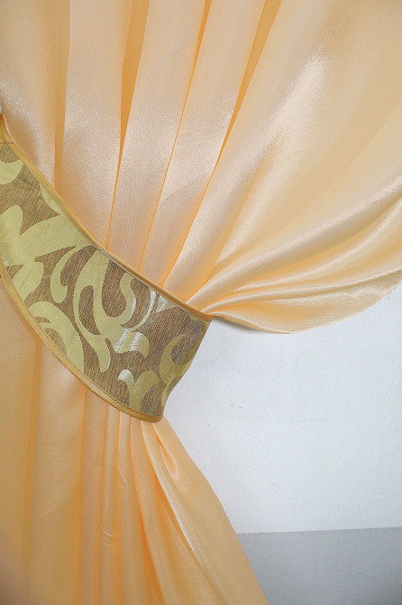 Кухонные шторы VR-Textil № 073к с ламбрекеном и подхватами персиковый с золотистым 270х170 см (52-0196) Киев - изображение 3