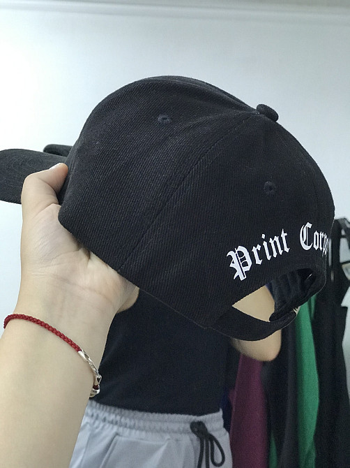 Черная кепка\ бейсболка с принтом - 