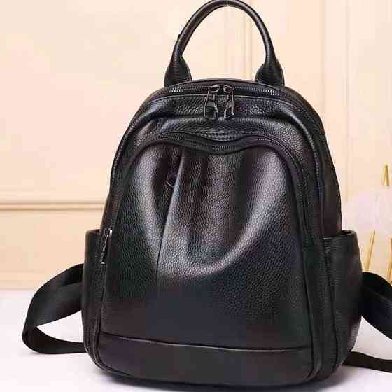 Кожаный женский городской рюкзак на молнии 23х29х13, сумка наплечная для прогулок, черная Киев