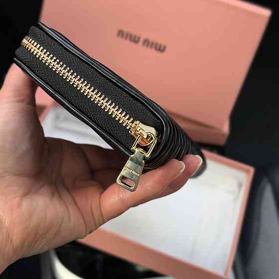 Жіночий гаманець на змійці Miu Miu (M60017) чорний Київ