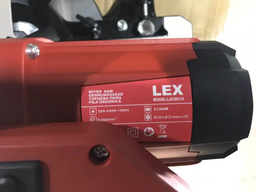 Професійна торцювальна пила LEX LXCM210 : 2100 Вт, диск 210х25.4 мм, лазерний маркер Київ - фото 9