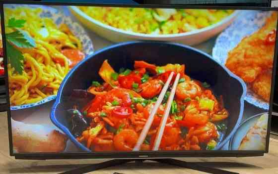 Телевизор: GRUNDIG 55