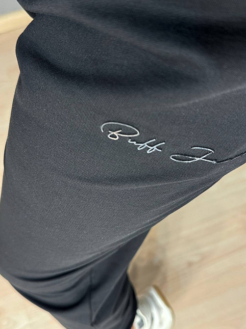 Костюм женский CAPPITONE 101213 футболка оверсайз и брюки джоггеры с надписью черный, черный, M Киев - изображение 7