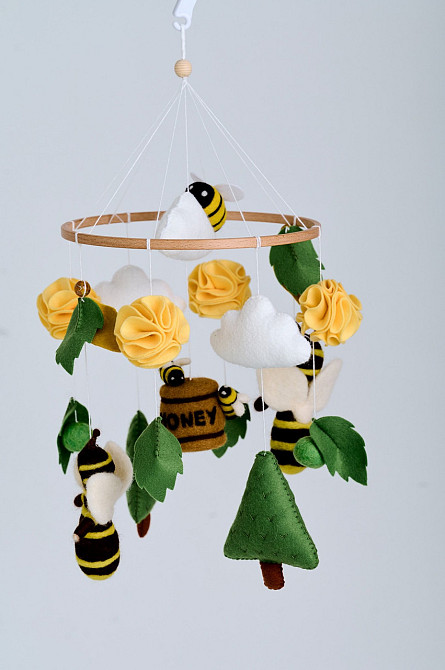 Дитячий мобіль на ліжечко для немовлят WooolyWool «Бджілки» Київ - фото 1