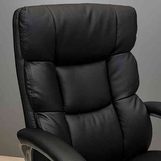Офісне крісло керівника ManhattanDesign Хром Tilt М-1 Натуральна шкіра Lux комбо Black (Прогумовані колеса) Днепр