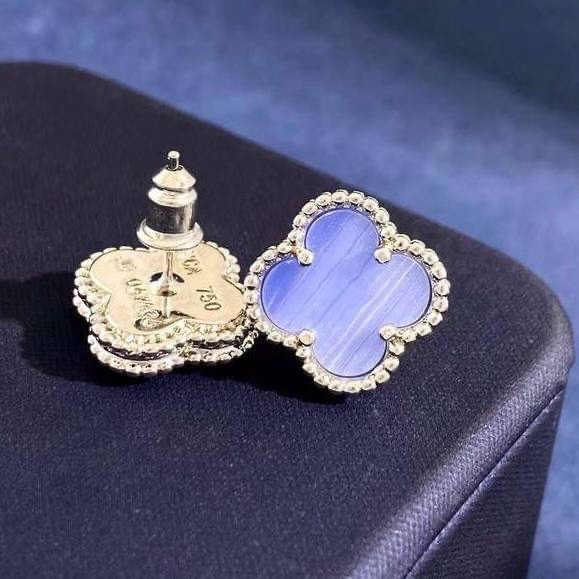 Сережки лілові гвоздики в білому золоті Ціна 785 грн Одеса - фото 2