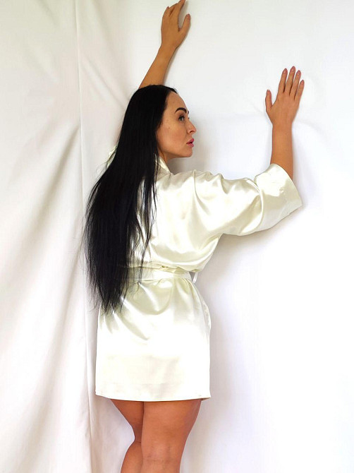 Халат женский атласный под пояс длина 90см Молочный XL/2XL Харьков - изображение 3