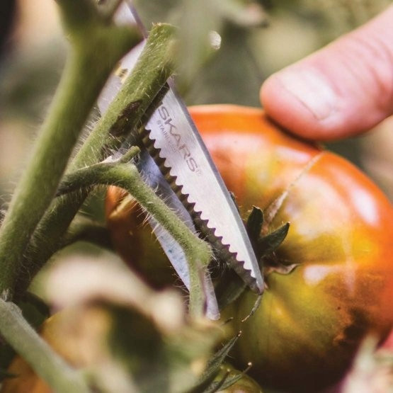 Универсальные Ножницы для трав и овощей с зубчатым лезвием Fiskars 