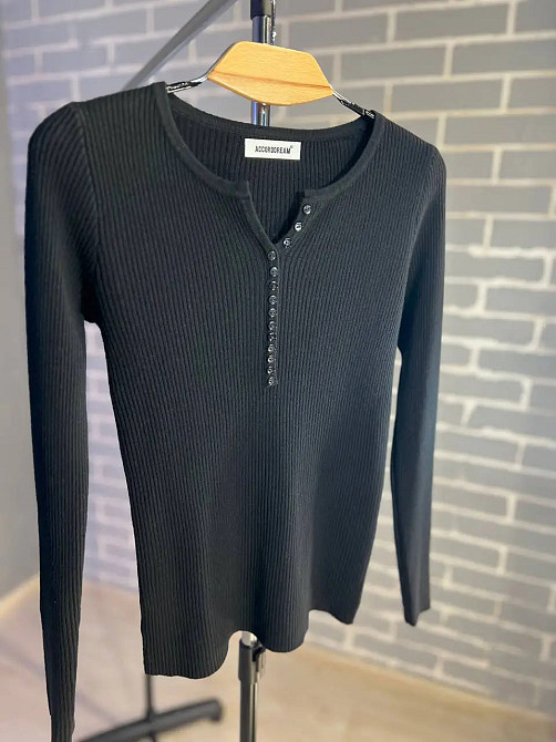 Гольф жіночий ACCORDDREAM 8248 лонгслів гудзики рубчик, чорний, one size Одеса - фото 6