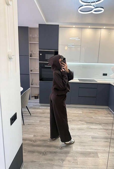 Базовый женский костюм с объемным худи Черный 42/46 Харьков - изображение 6