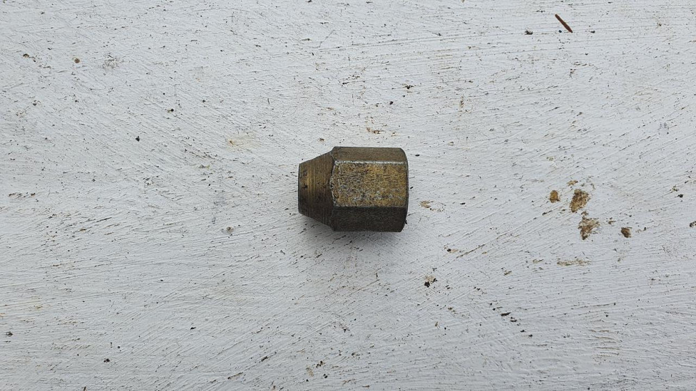 Гайка топливных трубок М14х1.5. СССР. Харьков - изображение 1