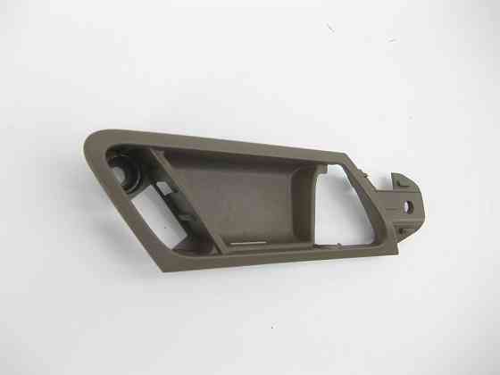 Mercedes-Benz  A1647660664 1A28 Накладка внутрішньої ручки відкриття передніх правих дверей бежева ML W164 Одеса