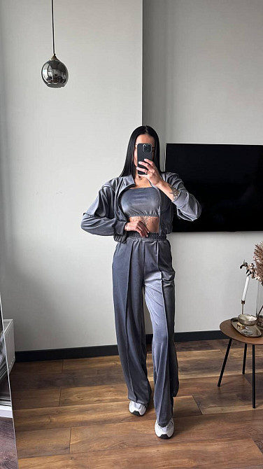 Женский плюшевый костюм тройка: кофта топ и штаны велюр Графит, 44/46 Одесса - изображение 7