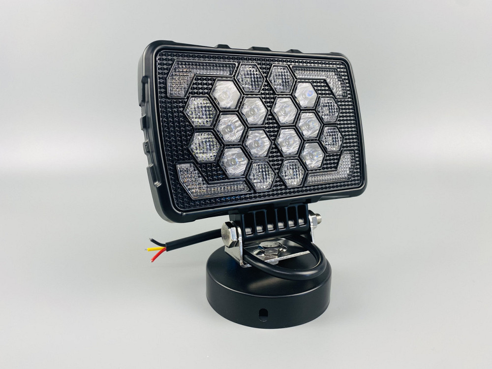 Фара LED квадратна 18 Led chip 12/24V. Широкий промінь + DRL світло + стробоскоп, світло 6500 К, IP67 Мукачево - фото 2