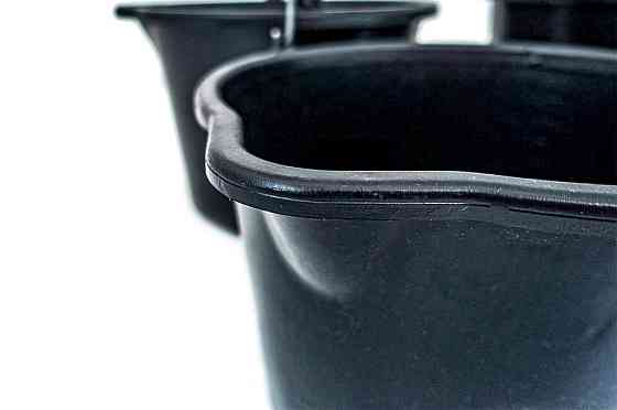 Будівельне відро "GeKo" пластикове з лійкою 12 літрів Стрий