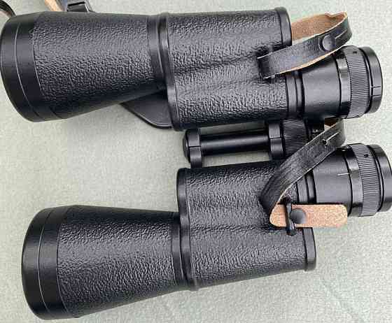 Бінокль радянських часів. Київ