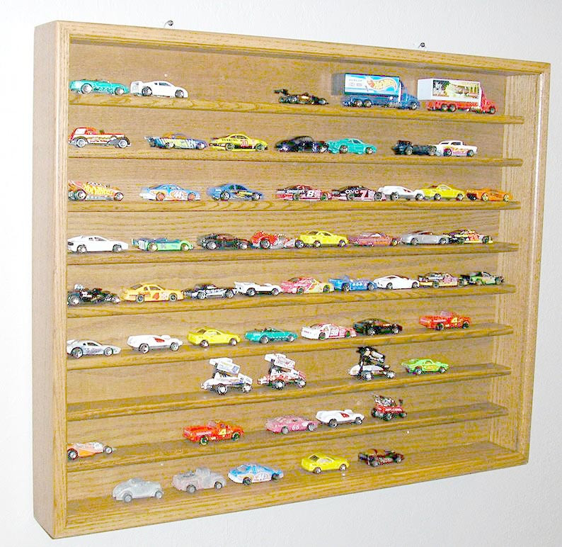 Стеллаж для игрушечных машинок 