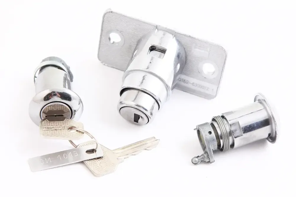 Замок багажника 2104 з циліндрами хром. Вінниця - фото 1